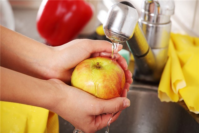 Tvätta frukten för att undvika listeria