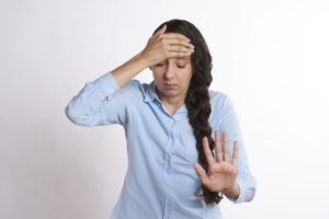 gravid symptom huvudvärk under graviditeten